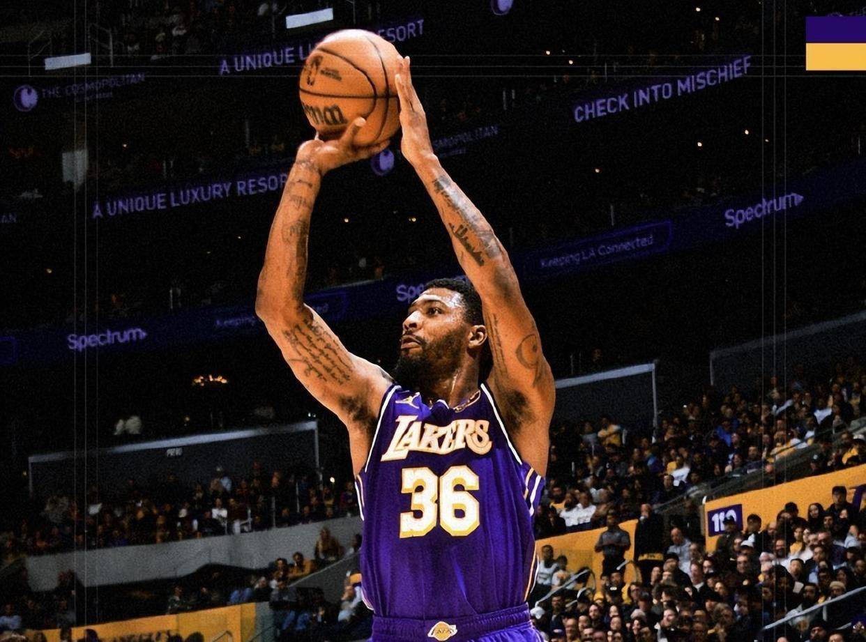 lol中国总决赛-包含密尔沃基雄鹿发布备战花絮；窗口期豪取连胜；CBA常规赛任务艰巨；球队文化再被提及的词条